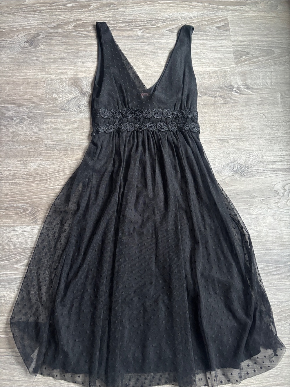Lulu Lame Black Sleeveless V-Neck Dress - Classic Women's Dress